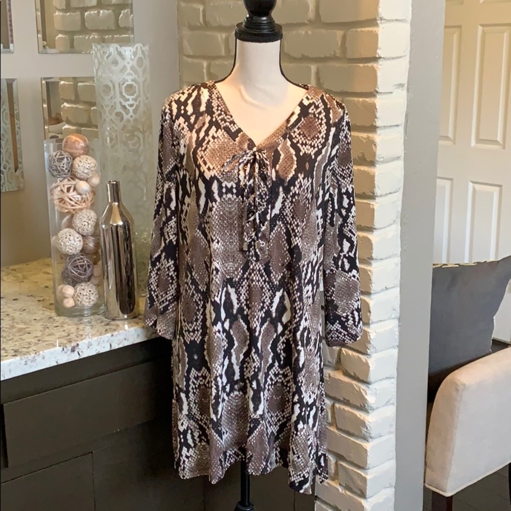 Sandiva snake printed dress!